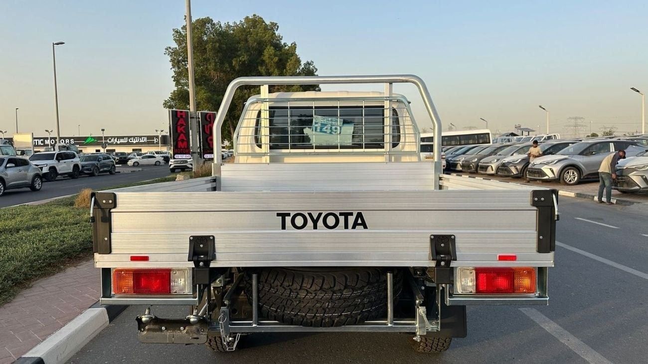 Toyota Land Cruiser Pick Up AUTO 2.8 DIESEL