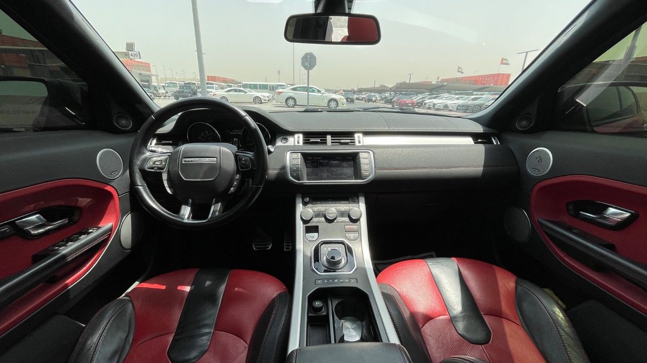 لاند روفر رانج روفر إيفوك HSE Dynamic 2.0L (5 Door)