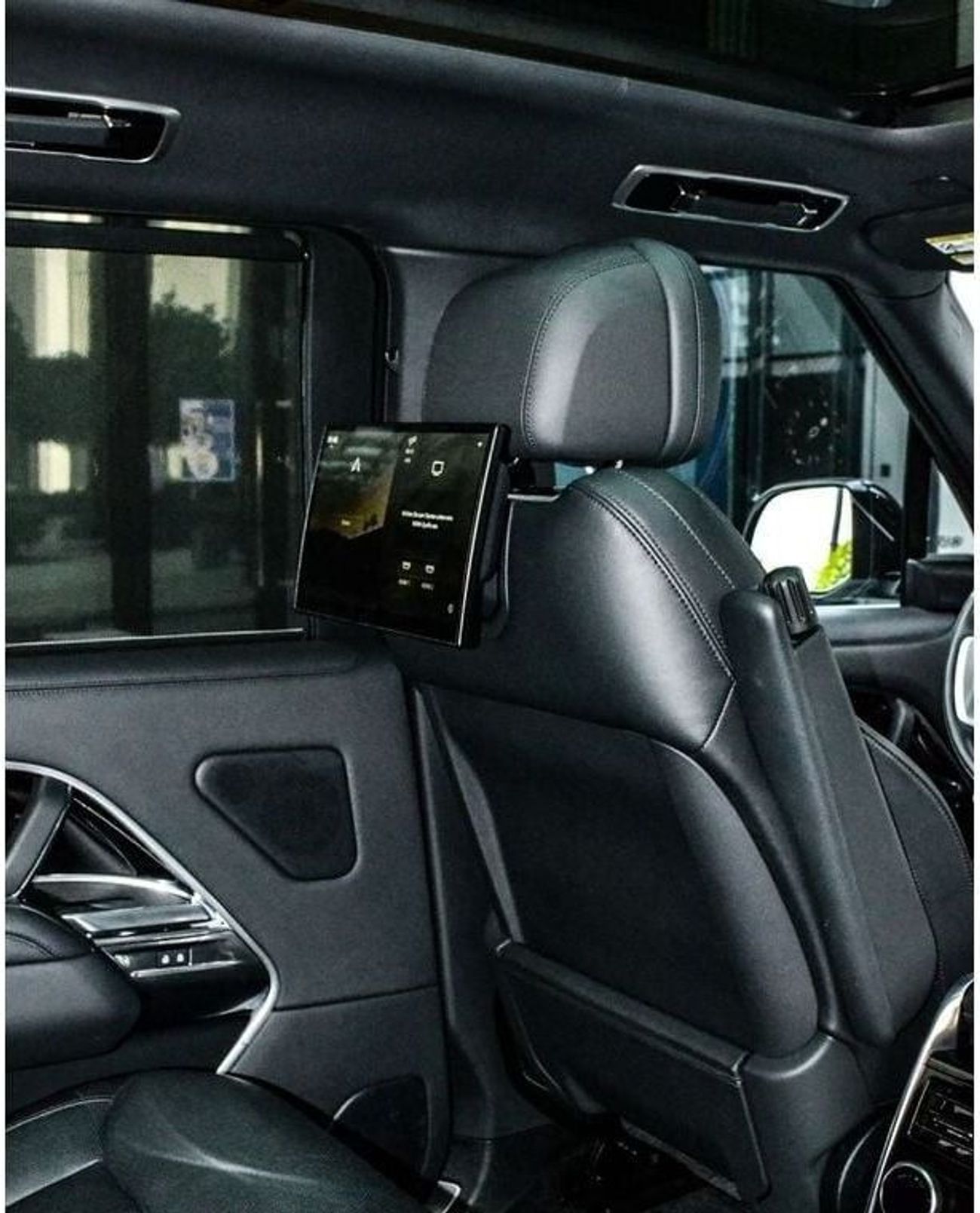 لاند روفر رينج روفر Range Rover Vogue P530 Autobiography 2023 Long Wheel Basic Low Mileage In Perfect Condition