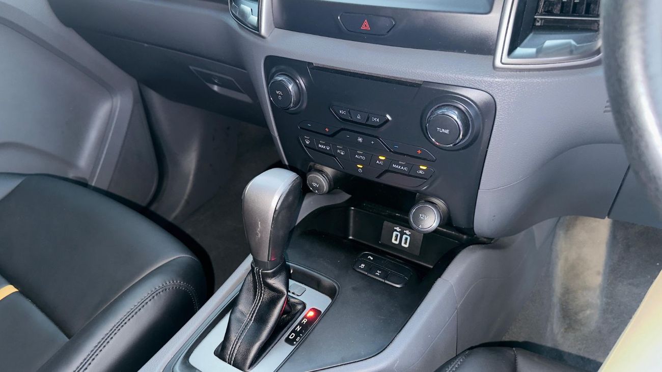فورد رينجر رابتور SMART CAB | RHD | 2.2L DIESEL | PREMIUM FEATURES | 2WD | AUTOMATIC | REAR VIEW CAMERA
