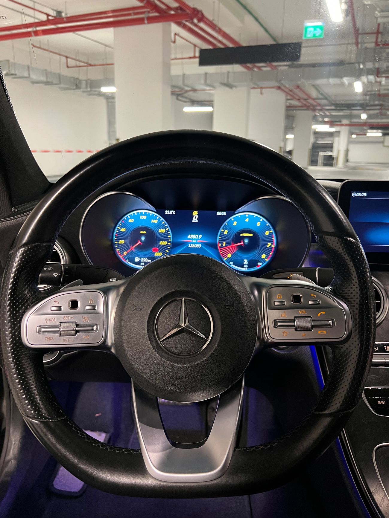 Mercedes-Benz C200 