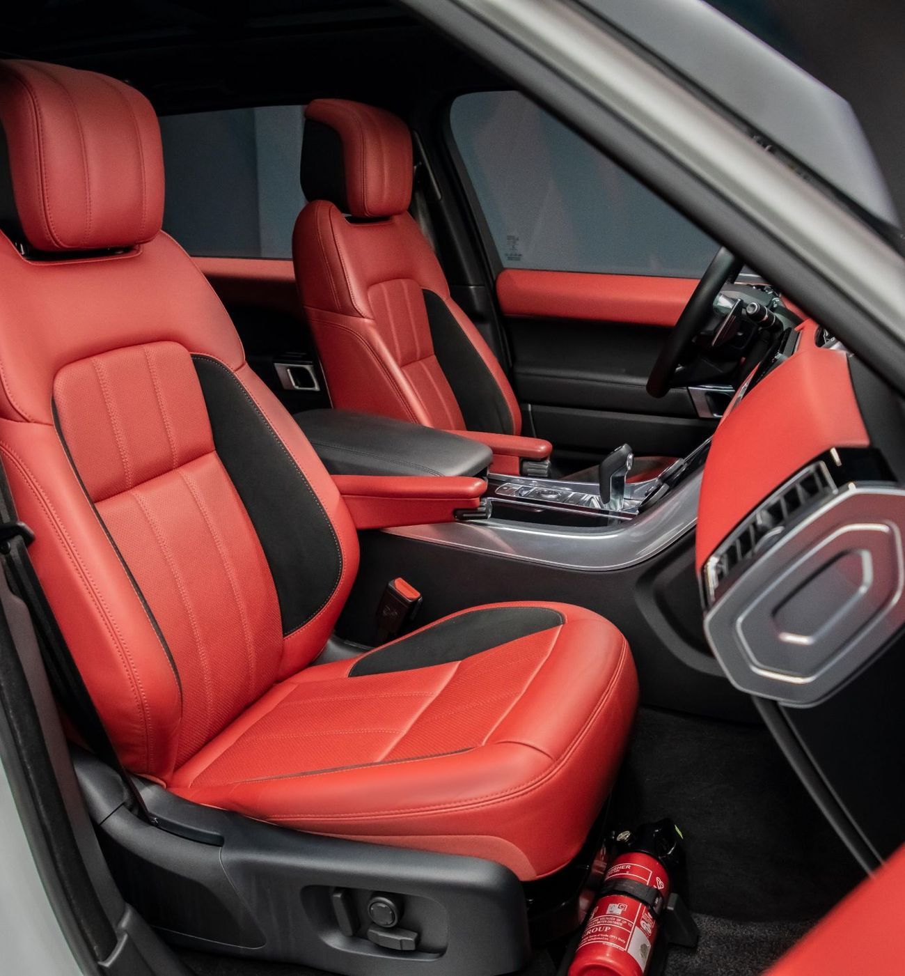 لاند روفر رينج روفر سبورت 3995x60 • 0% DP • 2019 Range Rover Sport HSE Supercharged • Land Rover Warranty + Service Contract •