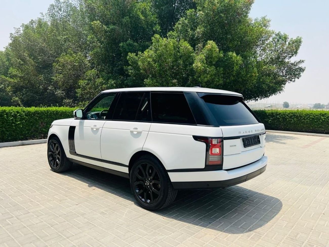لاند روفر رينج روفر Supercharged 5.0L Range Rover Vogue (Supercharged)-2016- White (USA)