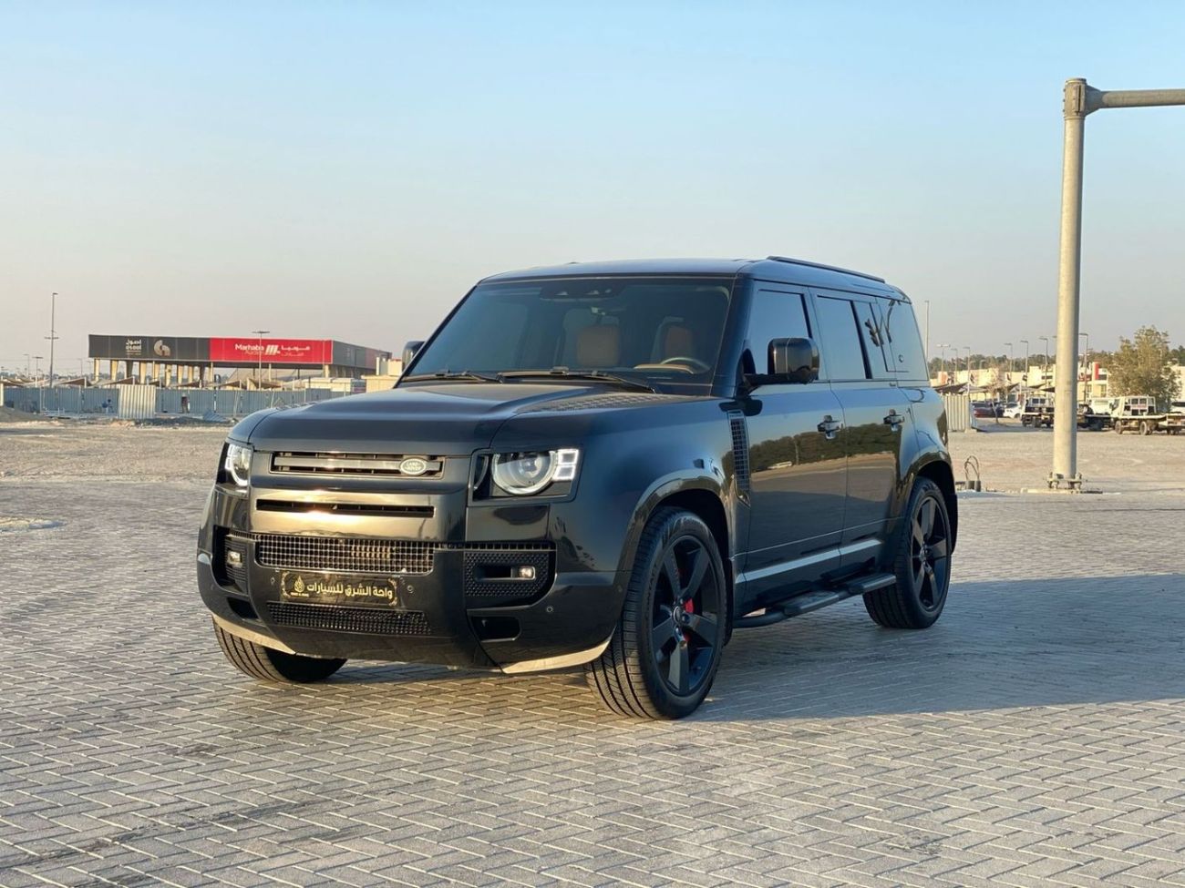 لاند روفر ديفندر P400 110 X-Dynamic HSE 3.0L (5 Seater)