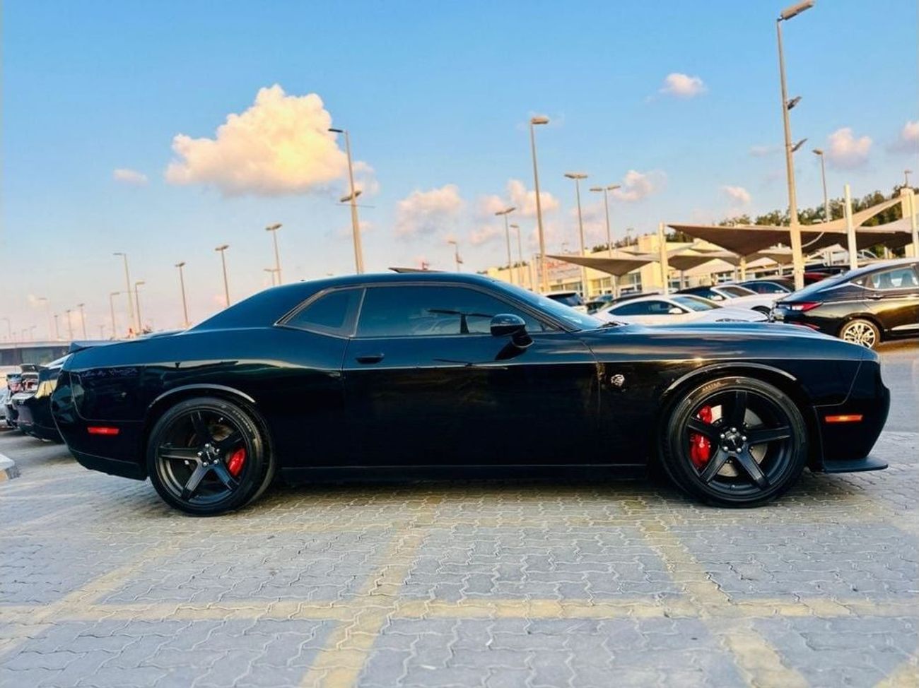 دودج تشالينجر SRT Hellcat 6.2L (717 HP) | Monthly AED 4160/- | 0% DP | Sunroof | Cruise Control | # 03898