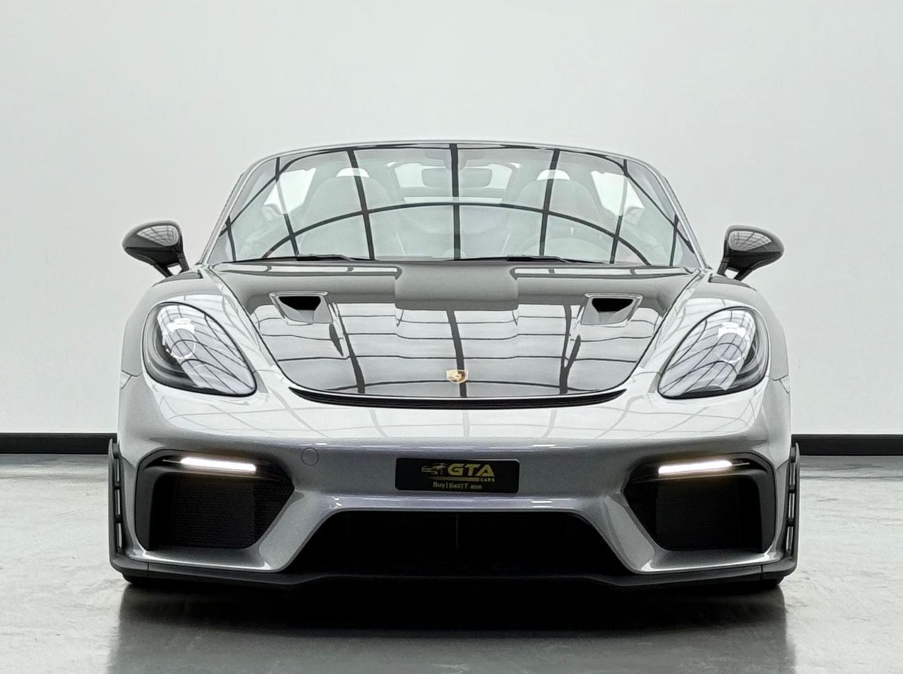 بورش 718 سبيدر RS 2024 Porsche 718 Spyder GT4 RS Weissach Pack, 2026 Porsche Warranty, Very Low Km, GCC