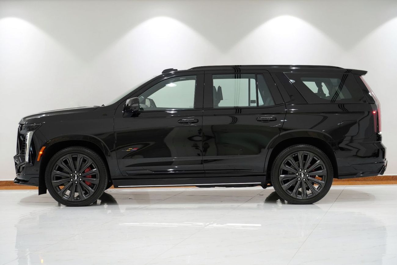 كاديلاك إسكالاد All-New 2025 Cadillac Escalade V-Series 6.2L Supercharged - GCC 5-Year Warranty Service Contract