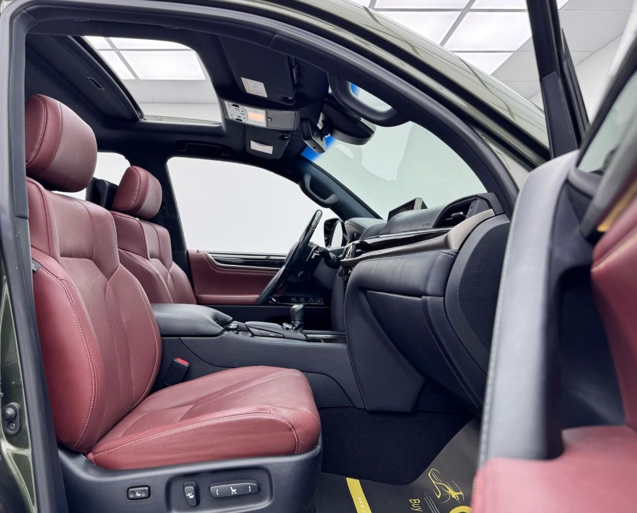 لكزس LX 570 2021 Lexus LX 570 Signature Edition, 1 Year Warranty, Full Service History, GCC