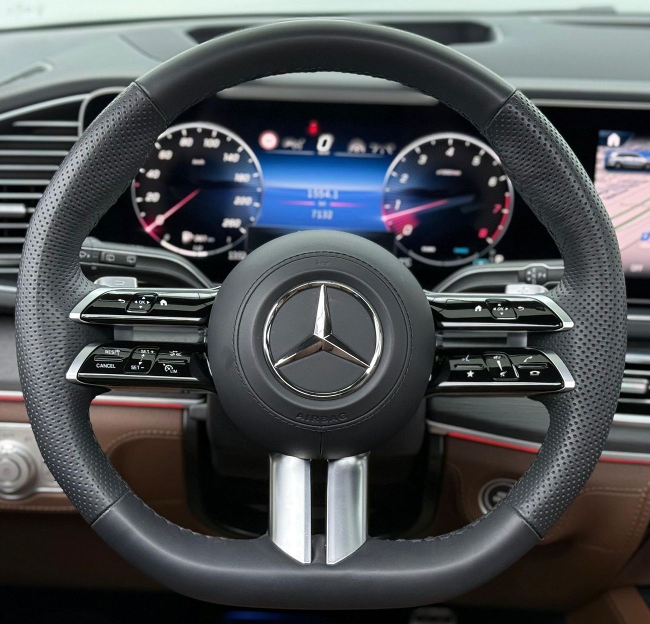 مرسيدس بنز GLS 580 4MATIC 2024 Mercedes Benz GLS 580 4MATIC, 2029 Mercedes Warranty, 2028 Mercedes Service Pack, Low Km