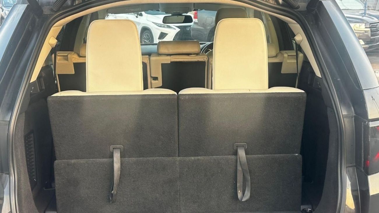 لاند روفر دسكفري Diesel 2.0 liter , Right Hand Drive