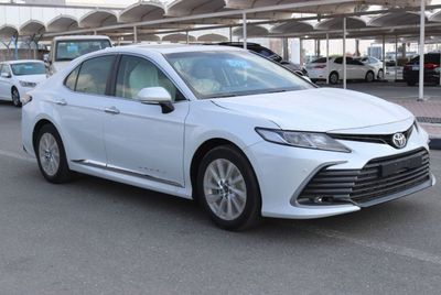 Toyota Camry GLE, 2.5L PETROL, SUNROOF,DVD+CAMERA,DRIVER PWR SEAT,PUSH START, A/T,MODEL 2023( FOR EXPORT ONLY)