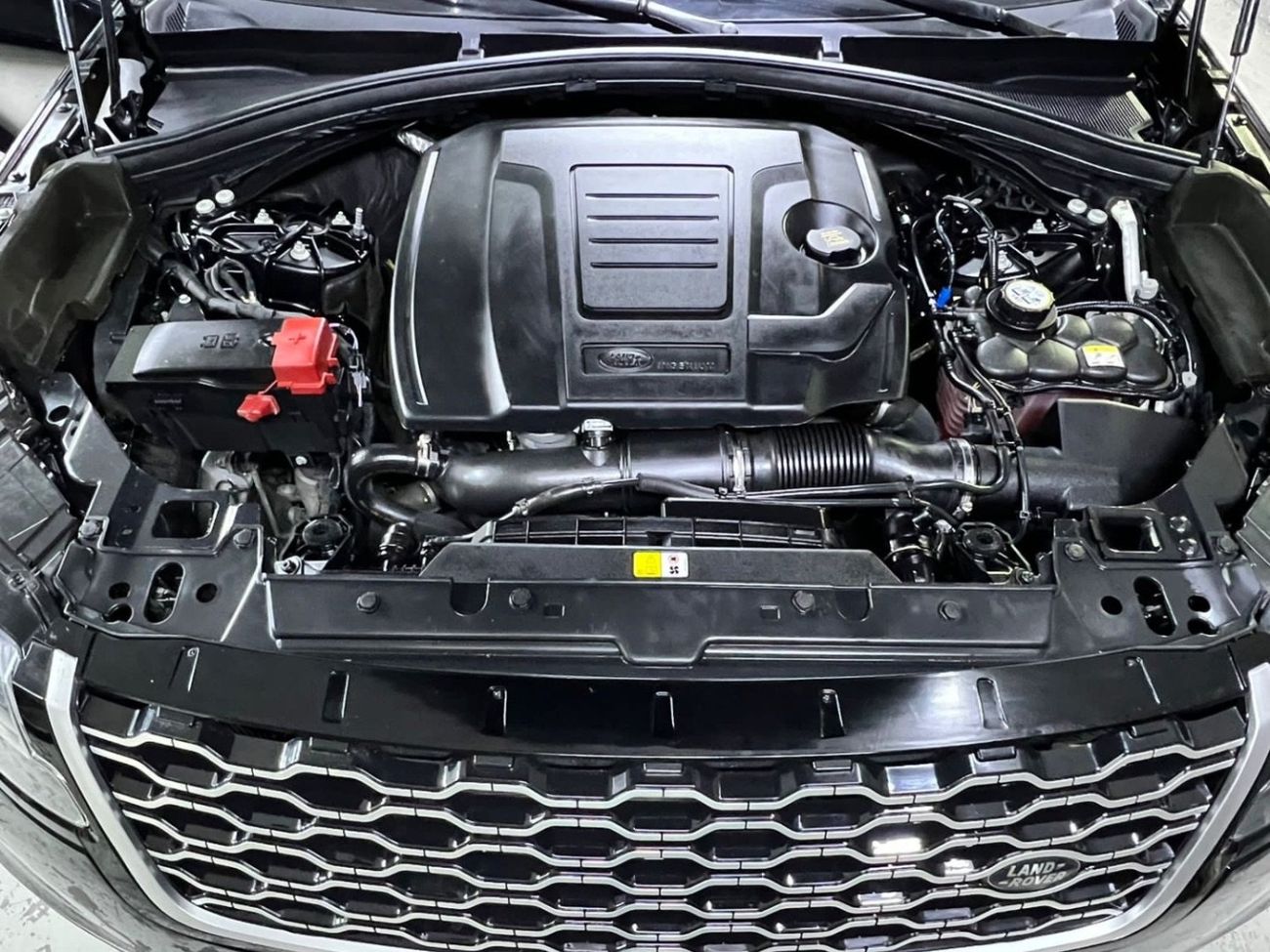 لاند روفر رينج روفر فيلار P250 S 2.0L Petrol