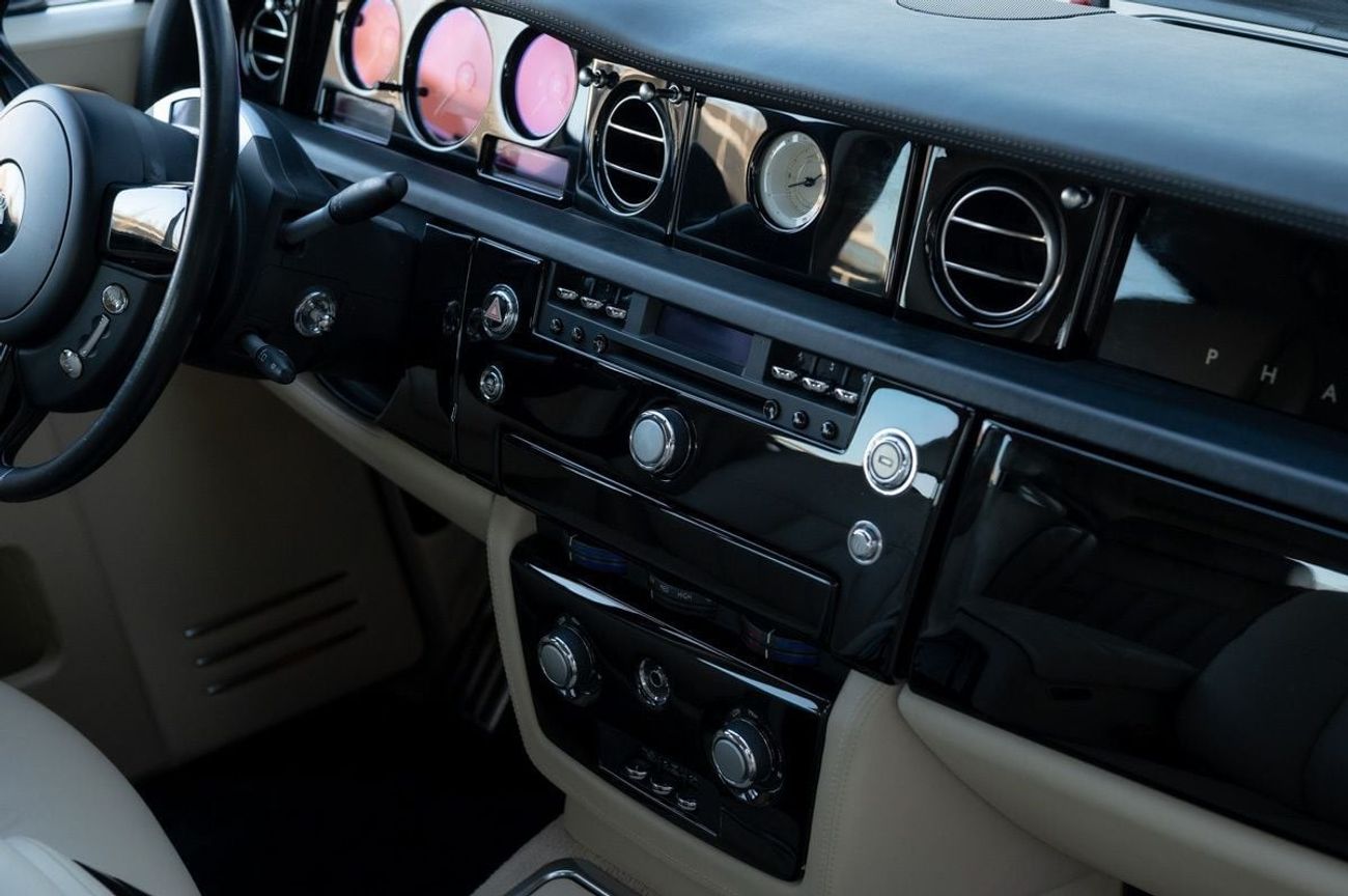 Rolls-Royce Phantom VII V12 6.75