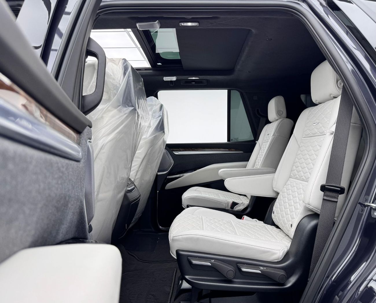 كاديلاك إسكالاد Sport Platinum 6.2L 4WD 2025 Cadillac Escalade Sport Platinum, 5 Years Cadillac Warranty + Service C