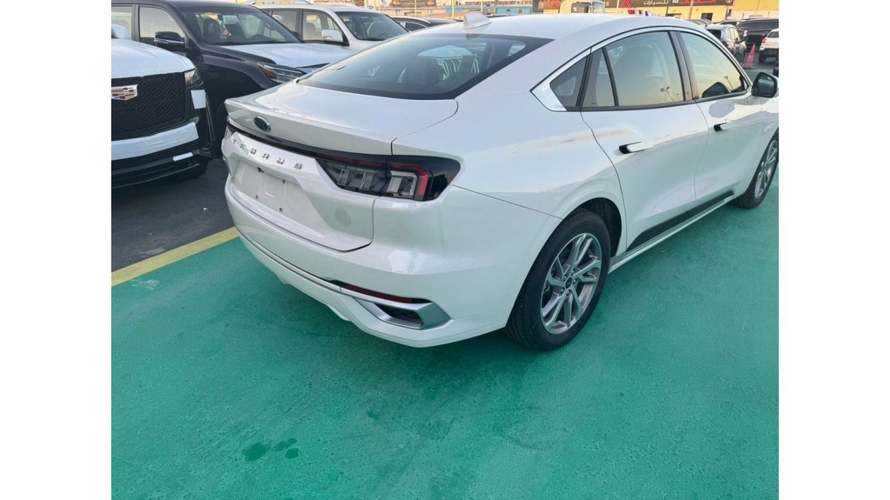 فورد توروس 2.0L PETROL 2023 GCC