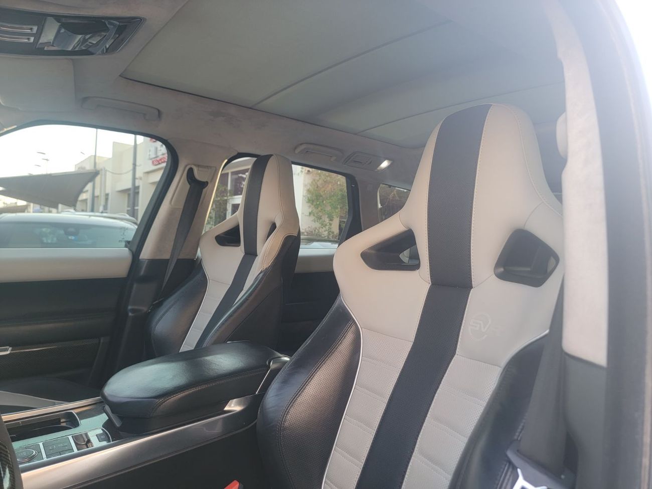 لاند روفر رينج روفر سبورت SVR 5.0L (550 HP)