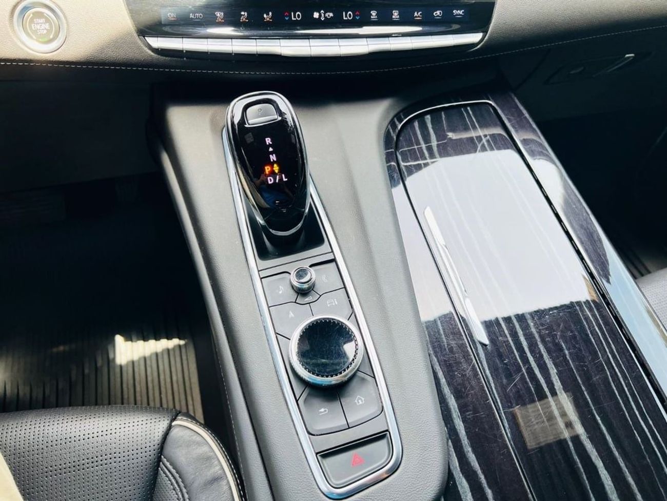كاديلاك إسكالاد Sport Platinum 6.2L 4WD