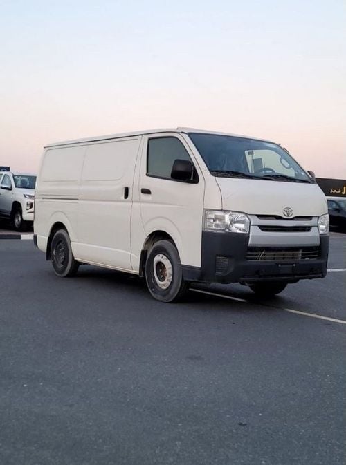 تويوتا هاياس Toyota Hiace Cargo Standard 2.7L Petrol 2023