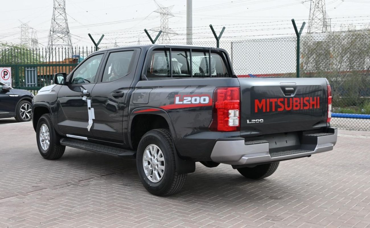 ميتسوبيشي L200 GLX 2.4L DIESEL DCAB 4WD 6MT MY25