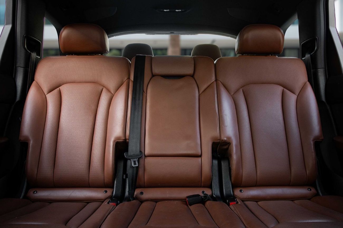 أودي Q7 S-Line | 3,329 P.M  | 0% Downpayment | Pristine Condition!