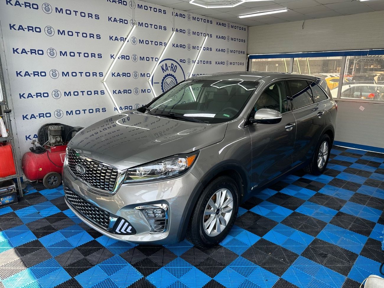 كيا سورينتو Base 3.3L AWD 7seat
