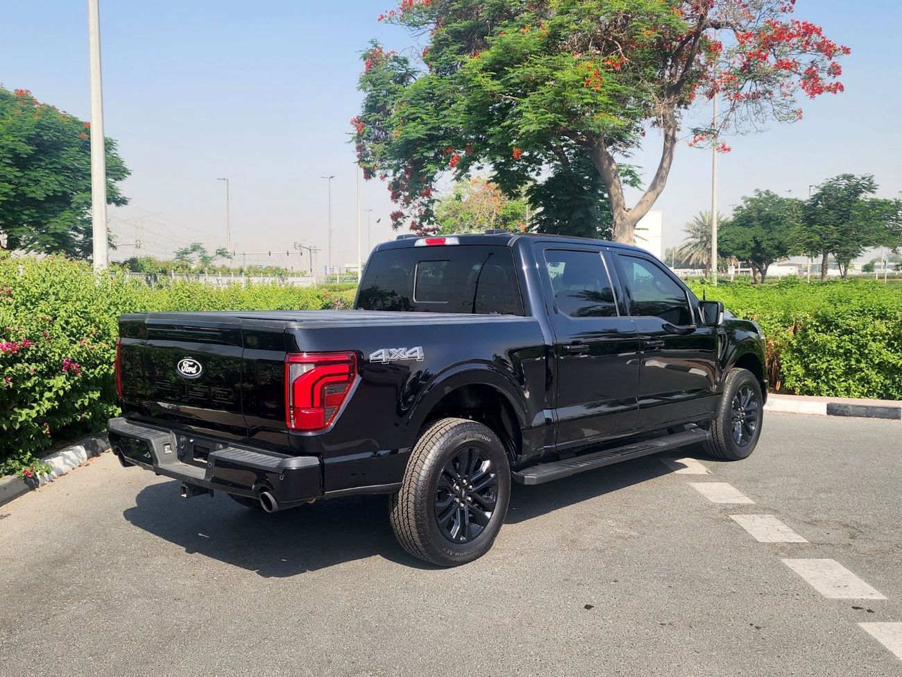 فورد F 150 LARIAT 5.0L V8 2024 FORD F 150 LARIAT  WITH WARRANTY 5.0L V8 - AUTOMATIC . PETROL . PICK UP TRUCK . 