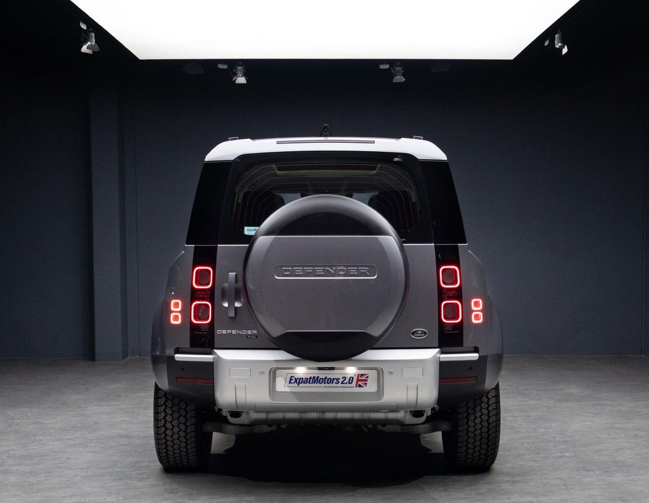 لاند روفر ديفندر P400 110 HSE 3.0L (5 Seater) 5,695x60 • 0% DP • 2022 Land Rover Defender 110 P400 HSE • Land Rover W