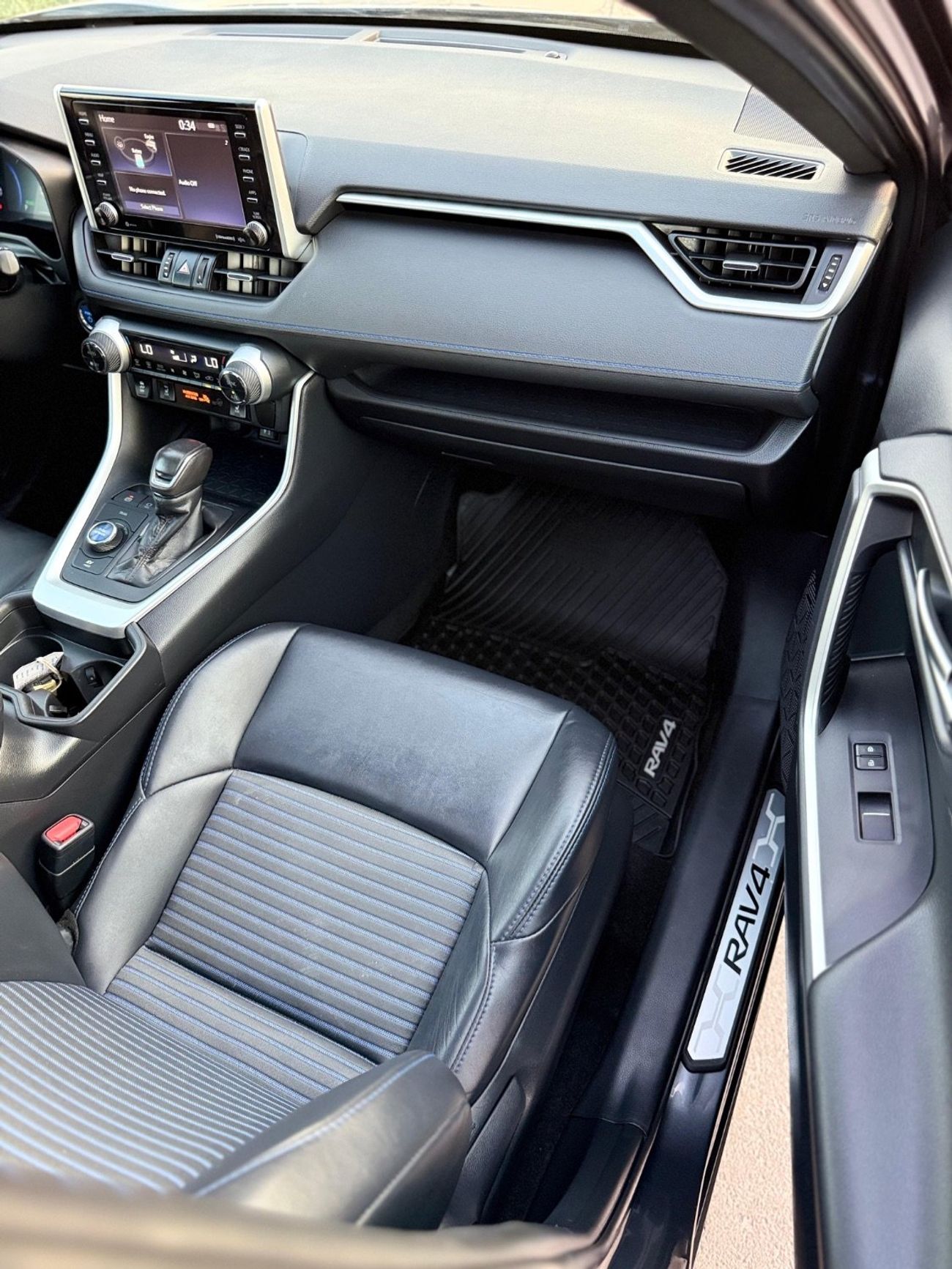 تويوتا راف ٤ XSE Hybrid Full Option