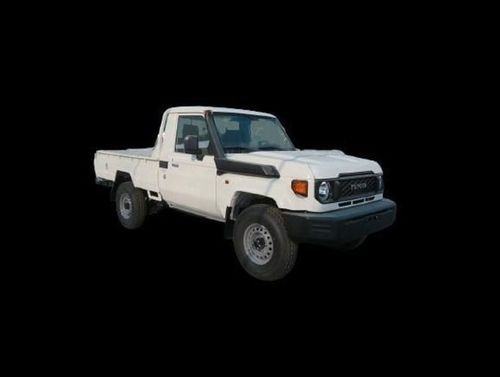 تويوتا لاند كروزر بيك آب 2.8L Diesel Single Cabin