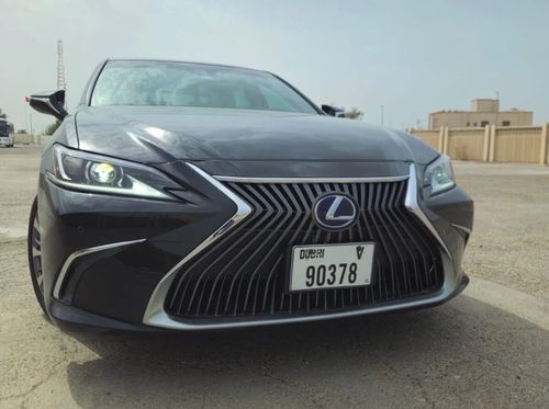 لكزس ES300h