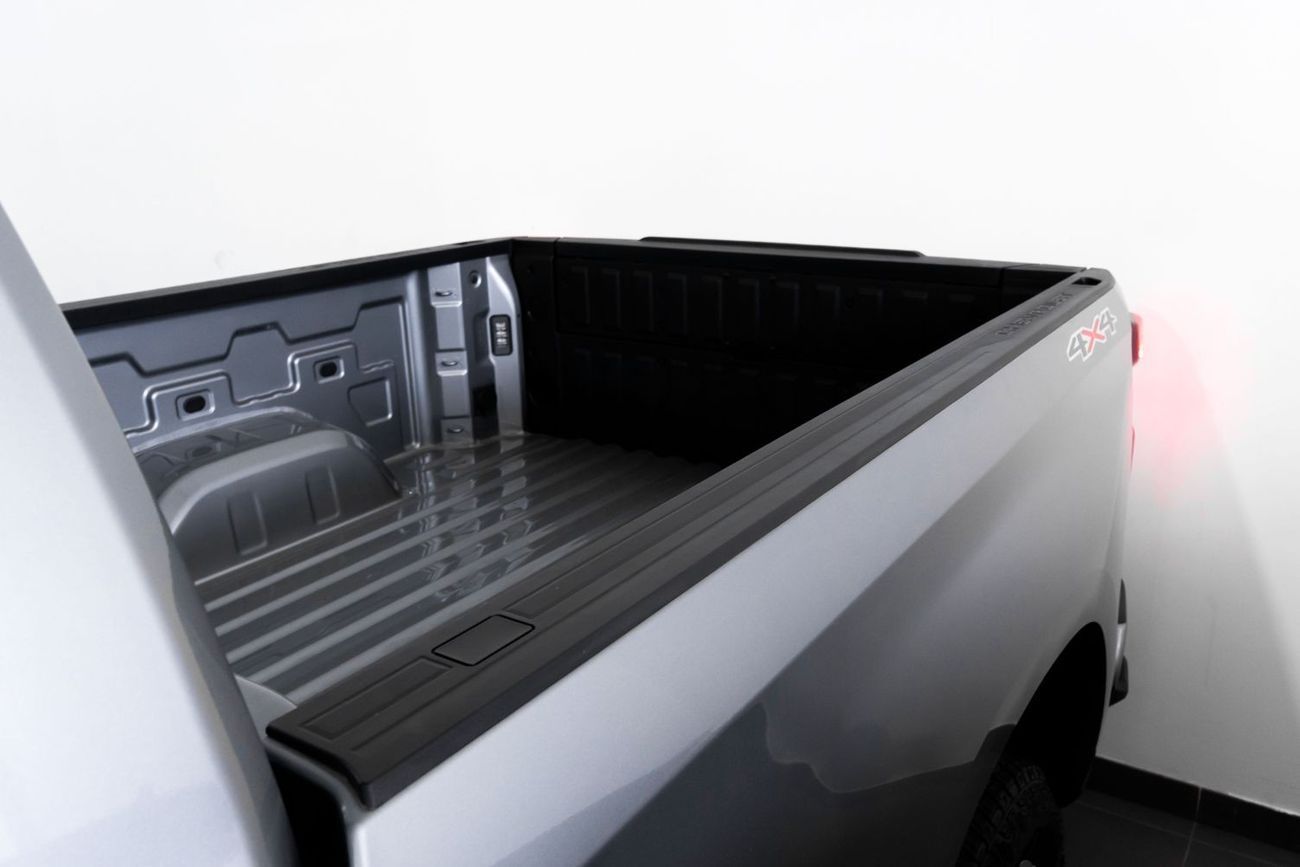 شيفروليه سيلفارادو RST / Brand New / 3 Year Chevrolet Warranty