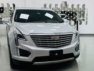 كاديلاك XT5 بلاتينوم AWD