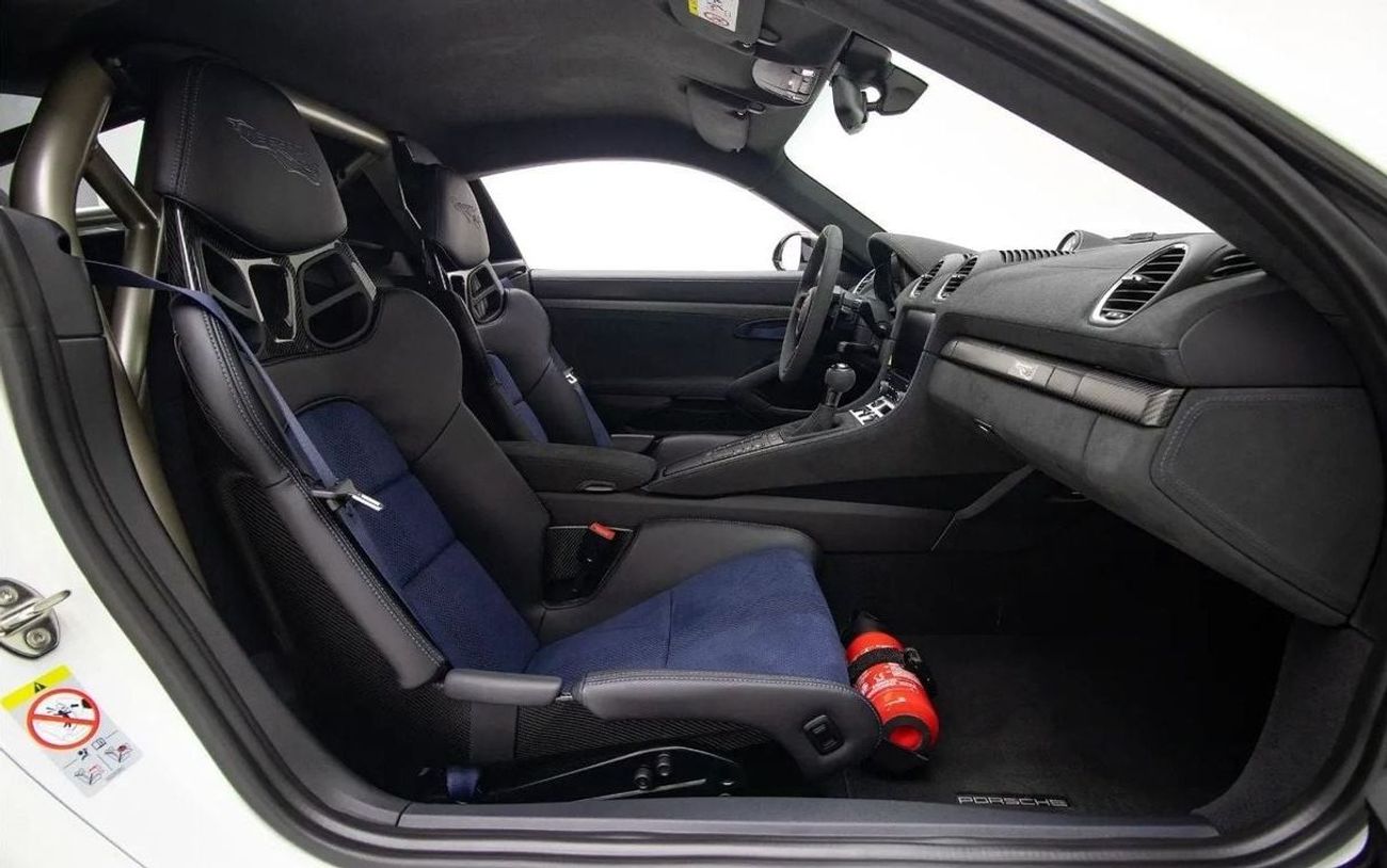Porsche 718 Cayman GT4 RS - GCC Spec - With Warranty