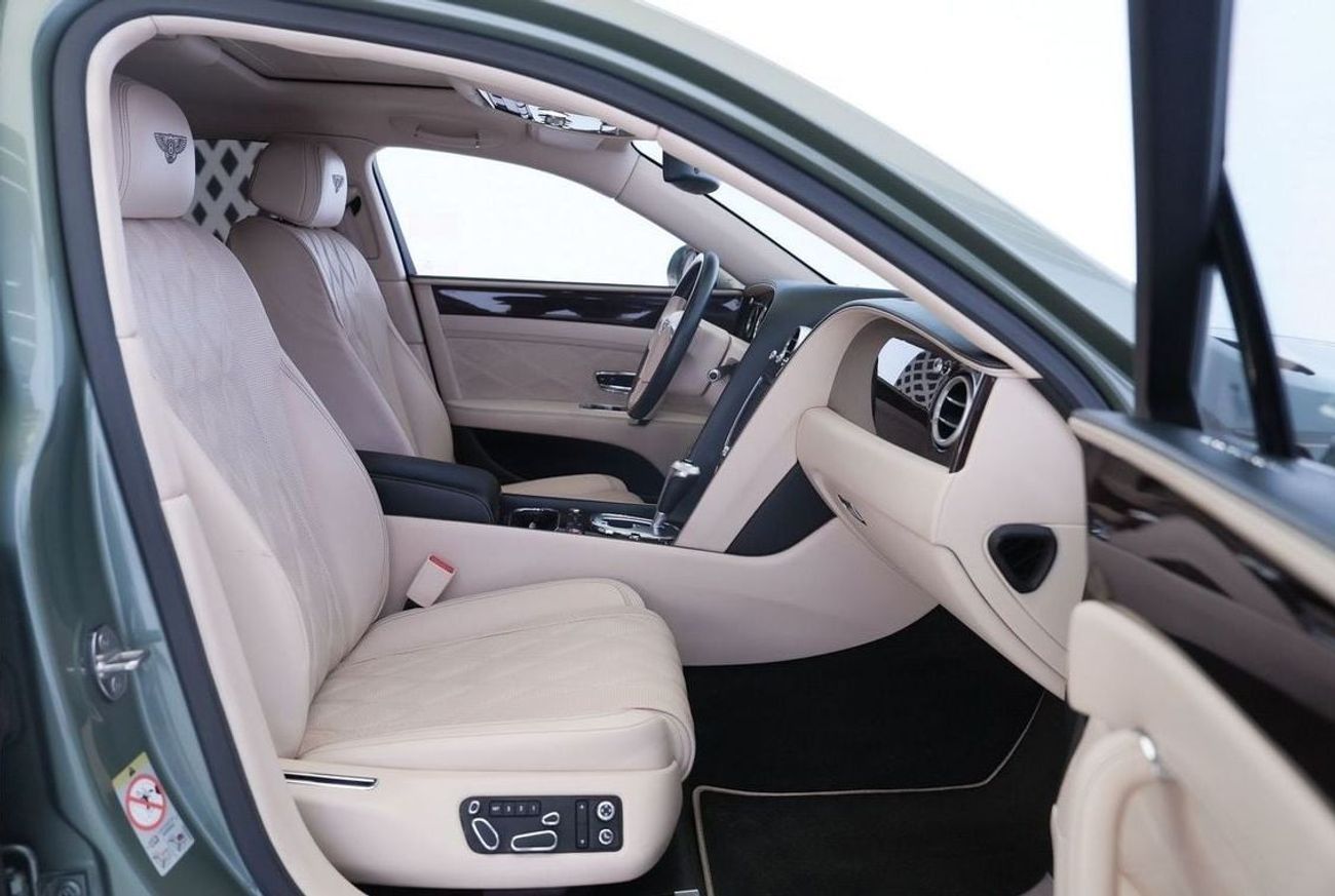 بنتلي فلاينج سبور Bentley Flying Spur