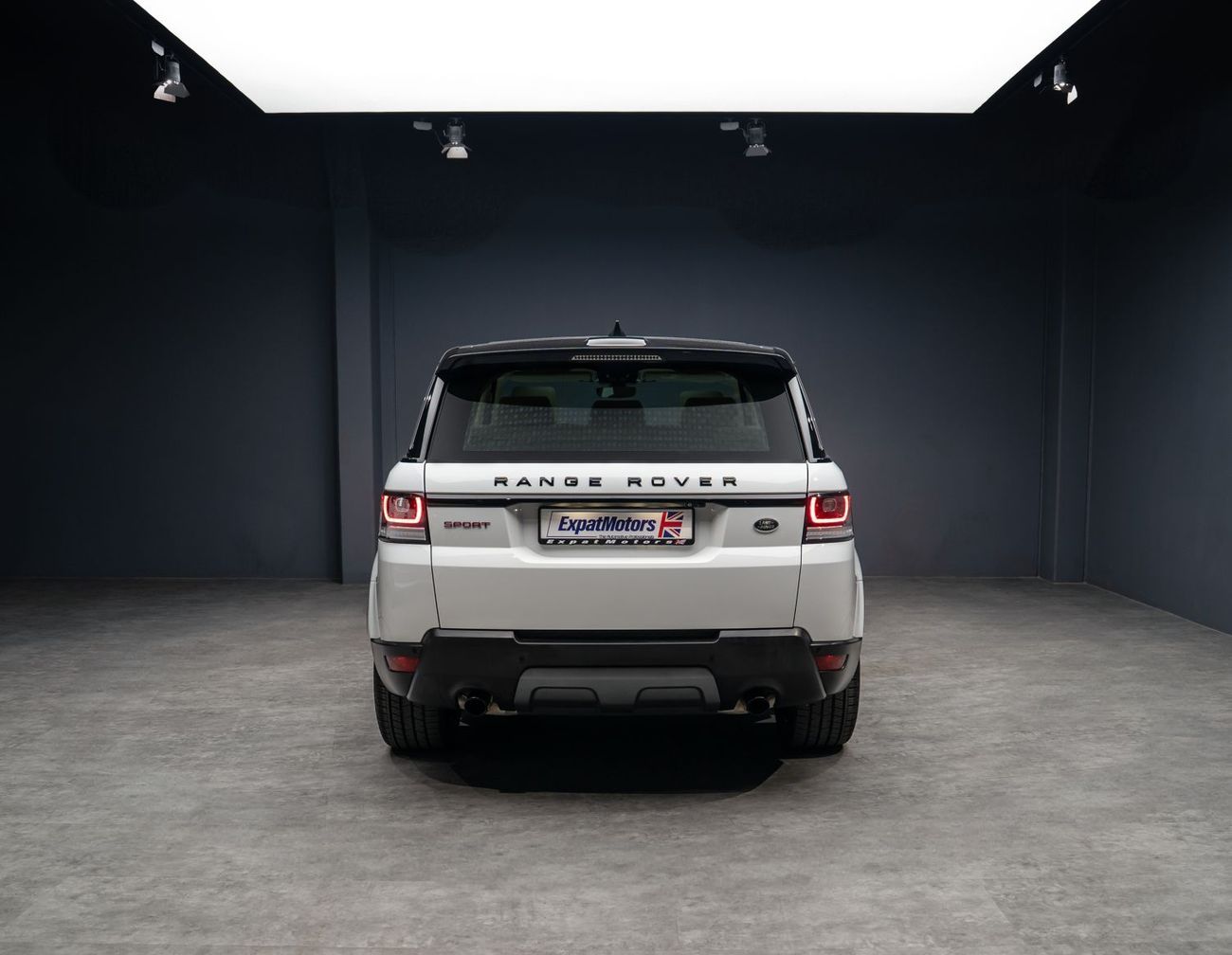 لاند روفر رينج روفر سبورت SE 3.0L 3,810x48 • 0% DP • 2017 Range Rover Sport SE • Warranty Available • GCC •