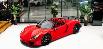 Porsche 918 Spyder 4.6L V8 N/A engine + Emotor