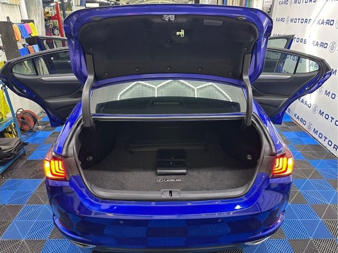 لكزس ES 350 F Sport 3.5L (302 HP)