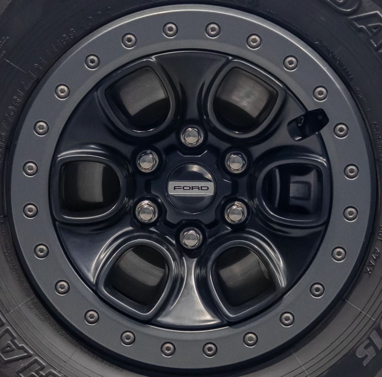 فورد F 150 Raptor 3.5L V6 5,290x60 • 0% DP • 2021 Ford F-150 Raptor Crew Luxury V6 450 BHP • Ford Warranty • GC