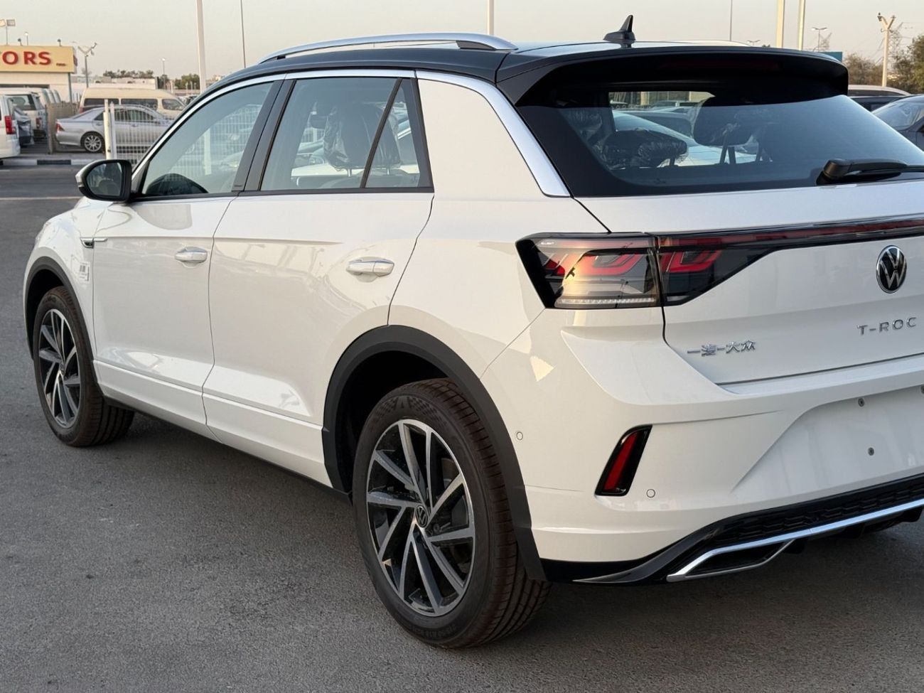 Volkswagen T ROC Volkswagen T-ROC 300TSI 1.5T DSG R-LINE