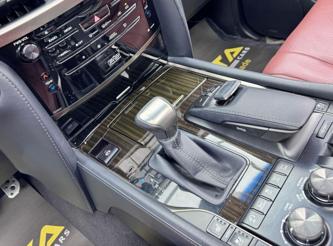 لكزس LX 570 Platinum Signature Edition 2021 Lexus LX570 Platinum Signature Edition, Warranty, Full Lexus Service