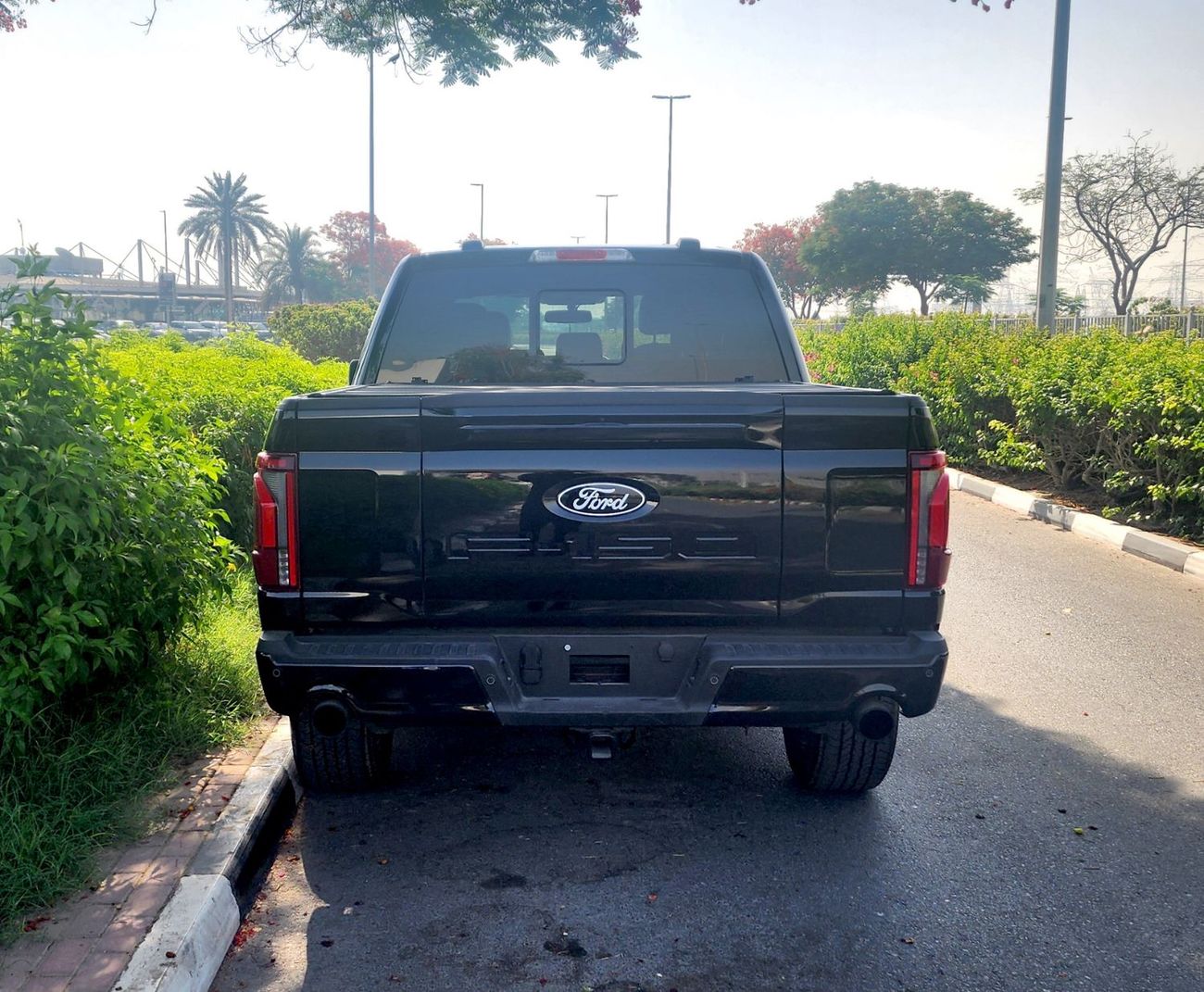 فورد F 150 LARIAT 5.0L V8 2024 FORD F 150 LARIAT  WITH WARRANTY 5.0L V8 - AUTOMATIC . PETROL . PICK UP TRUCK . 