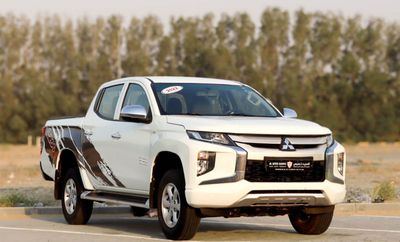 ميتسوبيشي L200 GL 2.5L Double Cab Utility 4WD Mitsubishi L200 2.4 L 4WD 2022 GCC accident-free in excellent conditi
