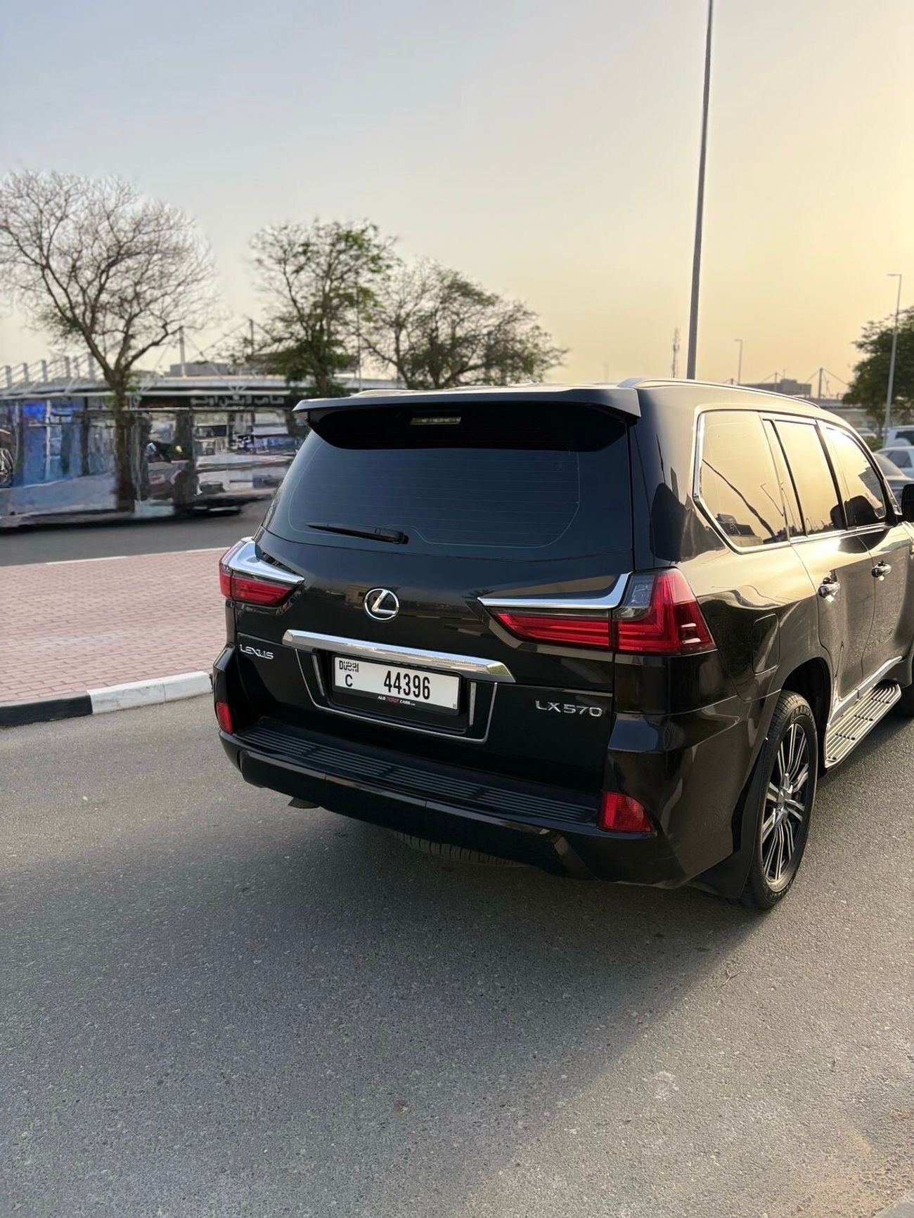 لكزس LX 570