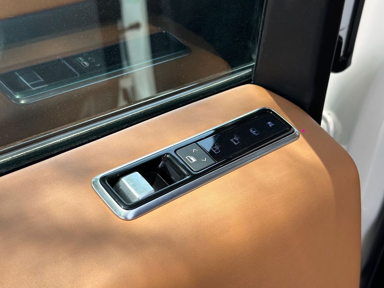 لاند روفر رينج روفر Range Rover Vouge UAE Edition Autobiography / 2021 / GCC / P 400 / Perfect Condition / 3,465 AED Mon
