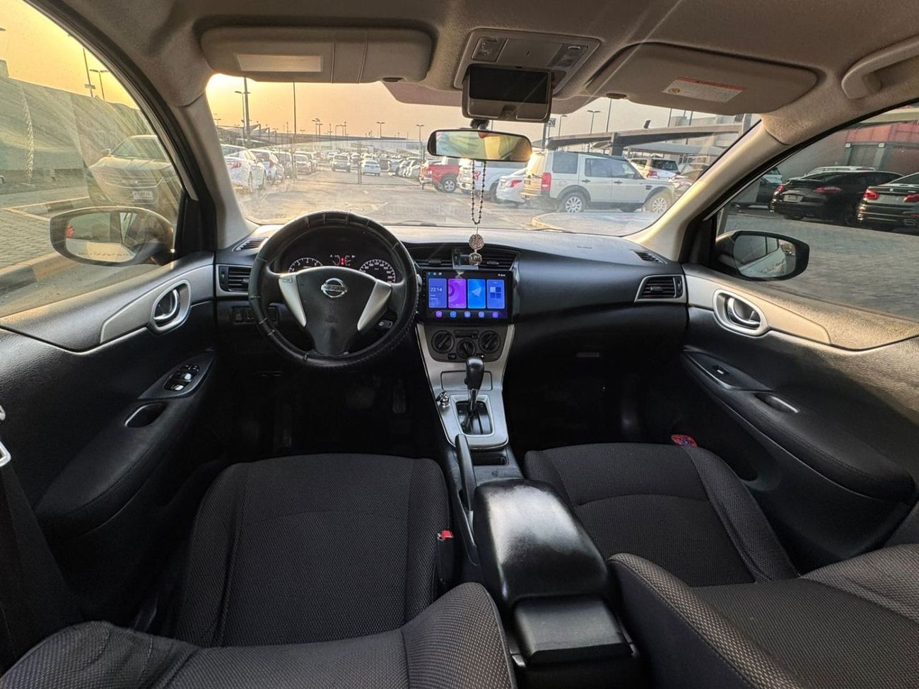Nissan Tiida SE 1.8L Hatchback