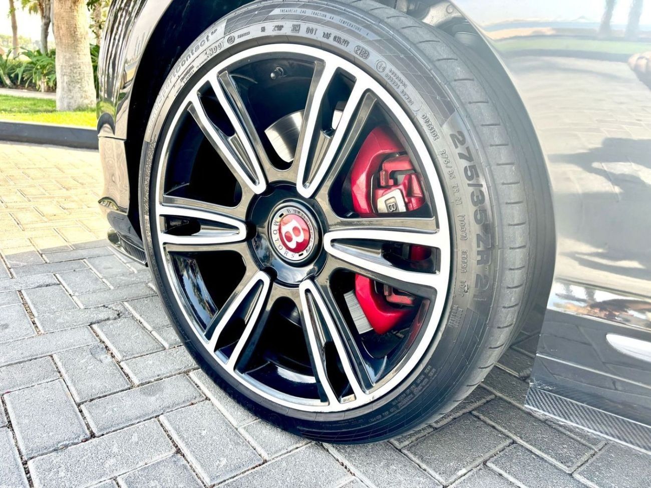 بنتلي كونتيننتال جي تي GCC V8 CARBON FIBRE EDITION SINGLE OWNER
