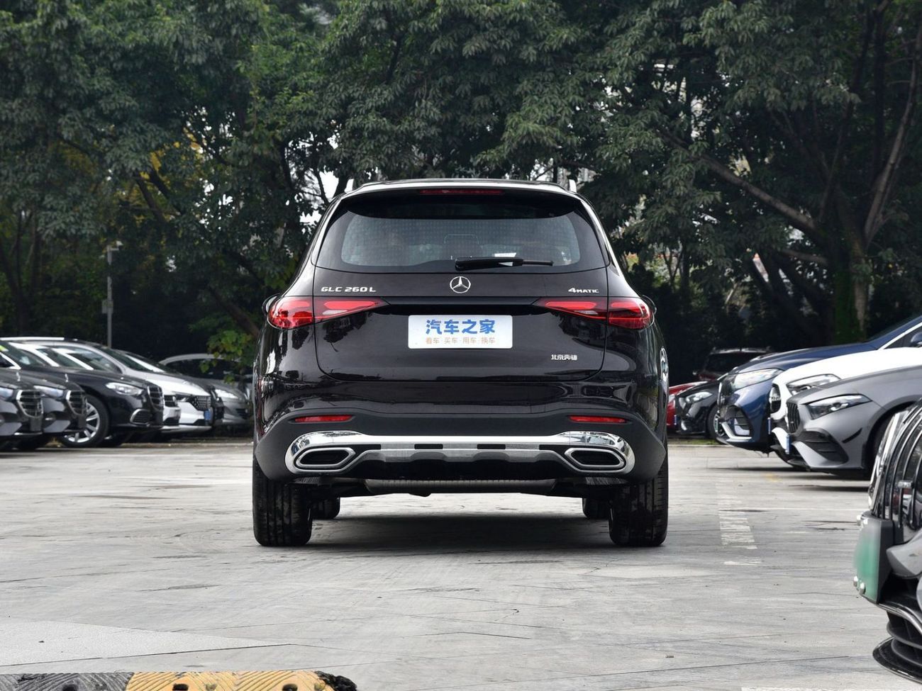 مرسيدس بنز GLC 250 GLC 260L - 2.0 - 4x4 - Aut - 211HP