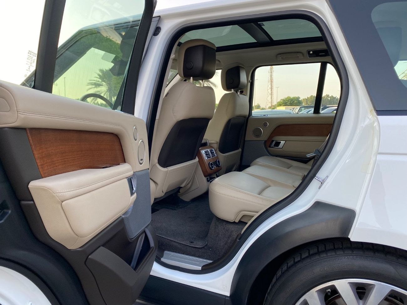 لاند روفر رينج روفر HSE 3.0L (380 HP)