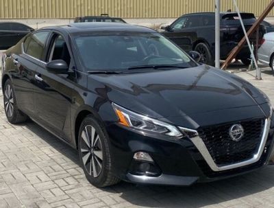 Nissan Almera Tino 2019  SL