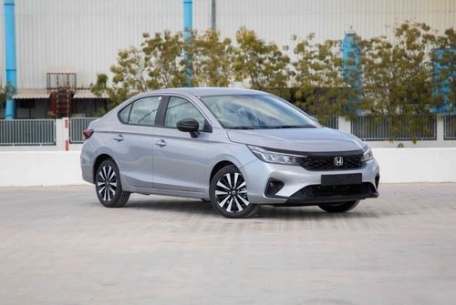 هوندا سيتي هوندا سيتي 1.5 LXS 2024 - فضي لونار من الداخل عاجي
